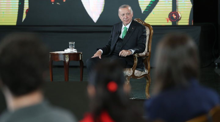 Erdoğan'dan sigara ve alkol içenlere: Aç, sefil geziyor ama almaktan geri durmuyor