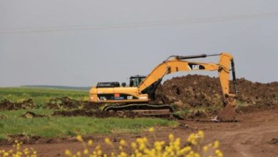 Köylüler tepkili: Tarım arazileri yine betona gömülüyor