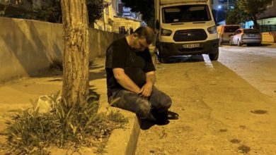 Manisa'da alkollü kişi, polise zor anlar yaşattı