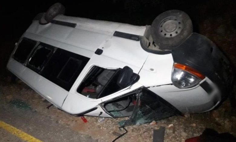 Muğla'da göçmenlerin bulunduğu minibüs kaza yaptı