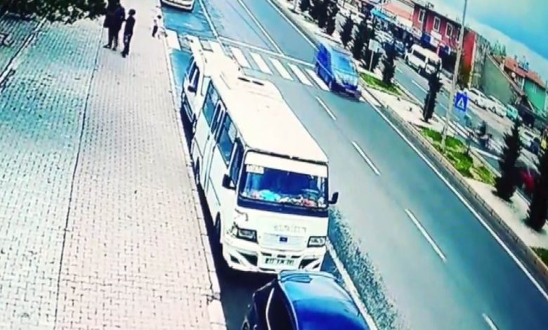 Otomobilin çarptığı motosikletli hayatını kaybetti