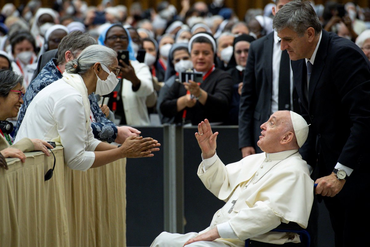 Papa Francis, tekerlekli sandalyede görüntülendi #5