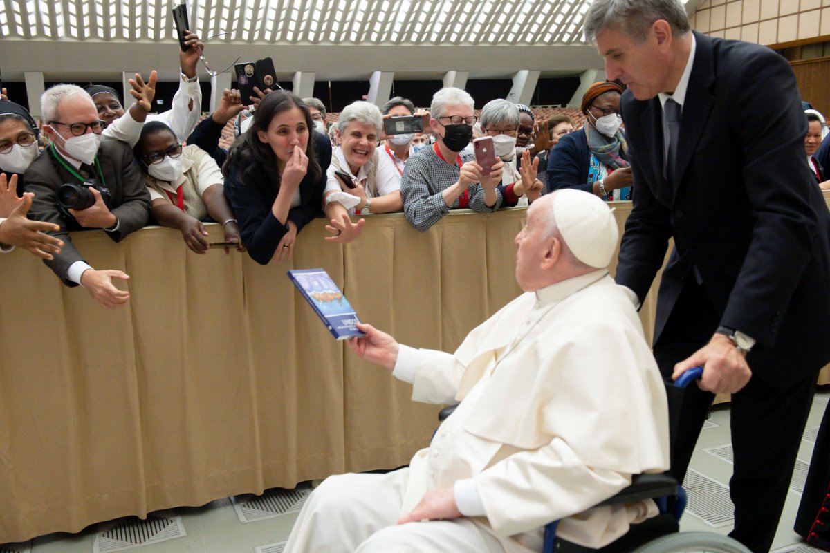 Papa Francis, tekerlekli sandalyede görüntülendi #6
