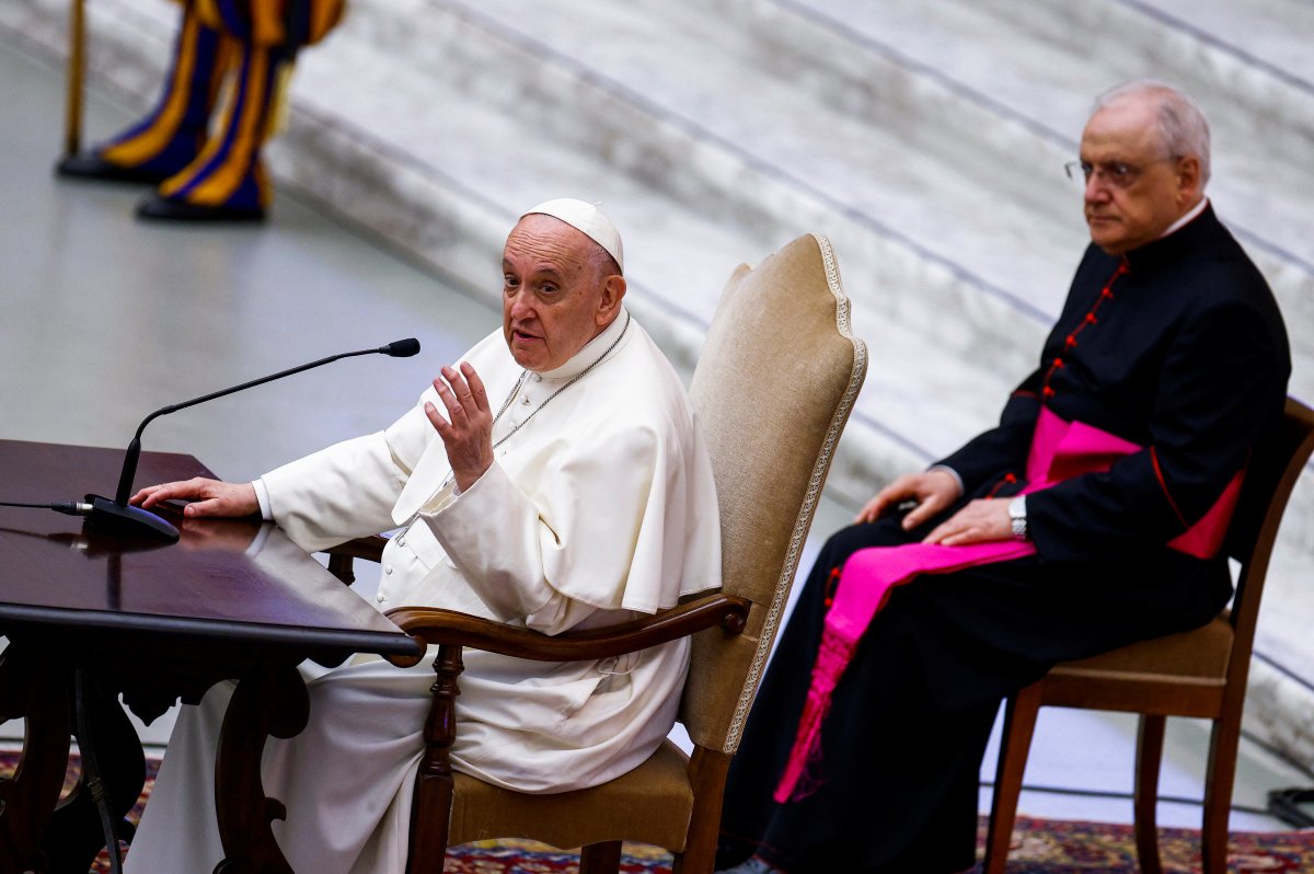 Papa Francis, tekerlekli sandalyede görüntülendi #7