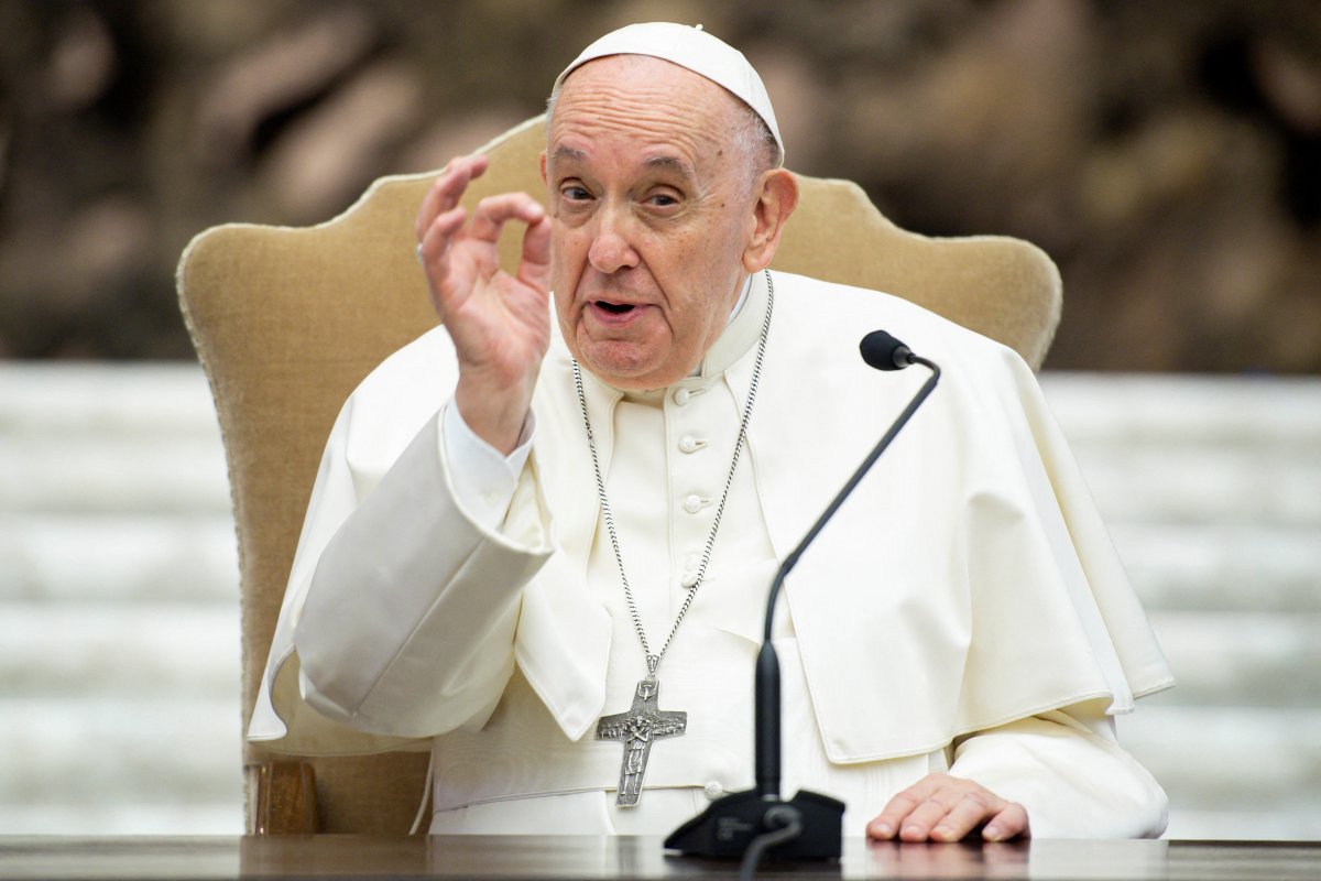 Papa Francis, tekerlekli sandalyede görüntülendi #8
