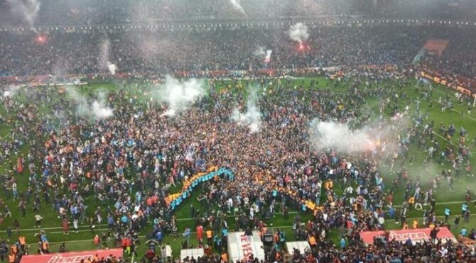 Siyasilerden Trabzonspor'a tebrik mesajları