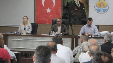 Adana Belediye Meclisi’nde hükümeti devirme polemiği