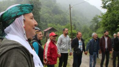 Bal ormanında 'taş ocağı iptal' kararına horonlu kutlama