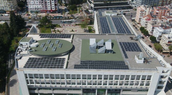 CHP'li Belediye, güneş enerjisinden 2 milyon liralık kazanç elde etti