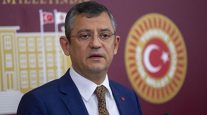 CHP'li Özel, partisinin asgari ücret talebini hatırlattı