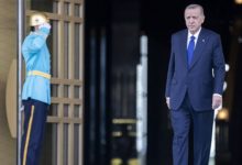 Cumhurbaşkanı Erdoğan'a hakaret davasında "katil ve hırsız" ifadeleri kaba eleştiri sayıldı