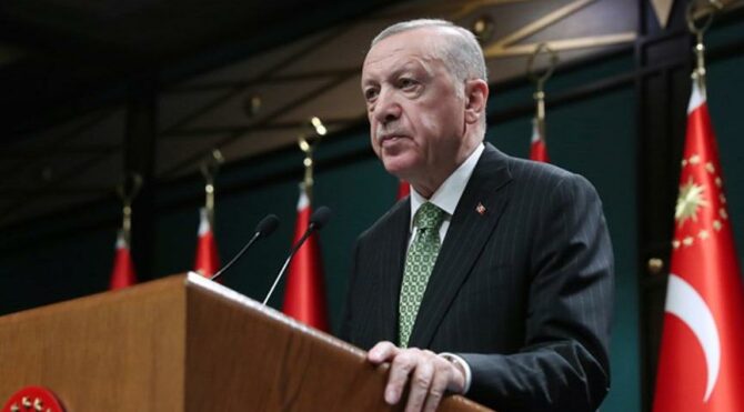 Cumhurbaşkanı Erdoğan, Bakan Nebati’nin görevden alınacağı dedikodularına son verdi