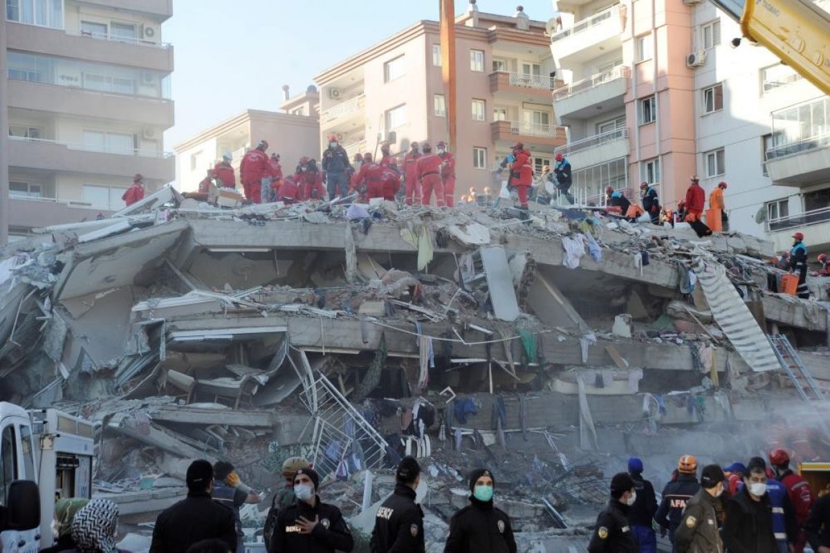 İzmir de 15 kişiye mezar olan Doğanlar Apartmanı davasında 3 sanığa hapis cezası #3
