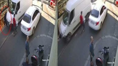 Fatih'te kaldırımdaki kadını minibüs ezdi