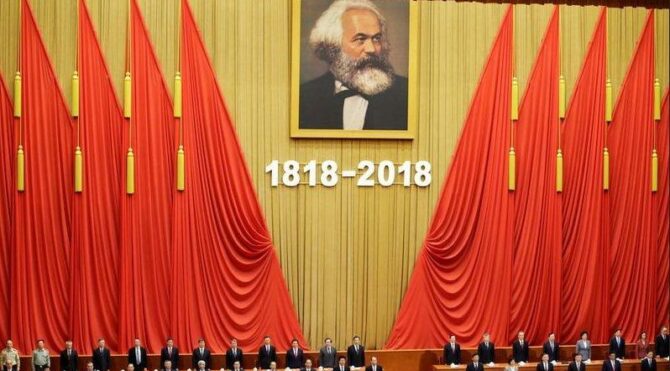 FT: Karl Marx okuyan daha kolay iş buluyor