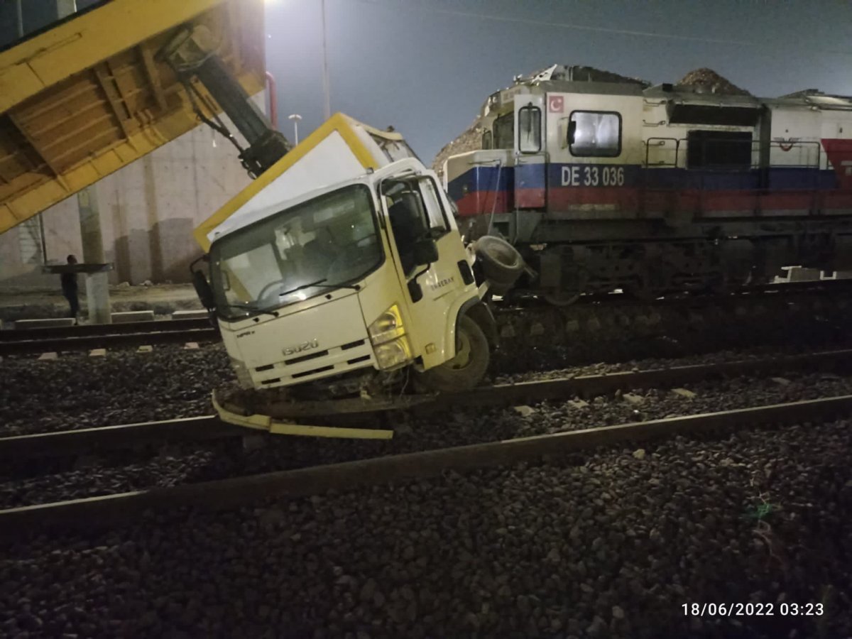 Hatay da lokomotif kazası: 1 ölü, 2 yaralı #4