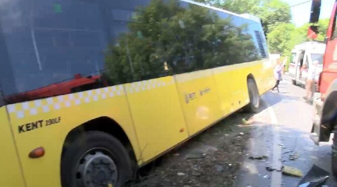 İETT otobüsü zincirleme kazaya karıştı 6 yaralı