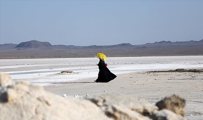 İran’daki tuz gölü yok olmanın eşiğinde
