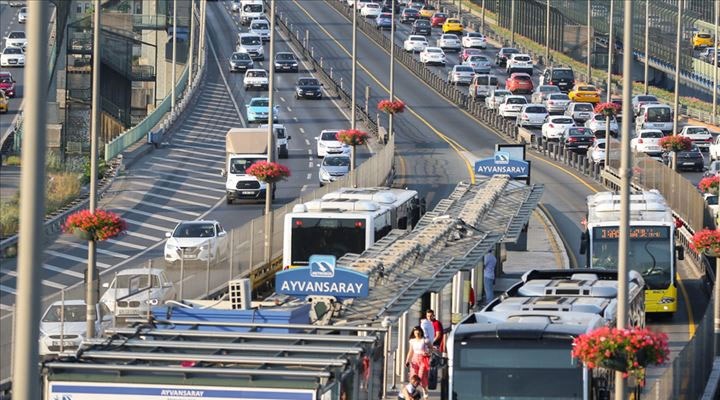 İstanbul, Ankara ve İzmir'de hafta sonu toplu taşıma ücretsiz olacak