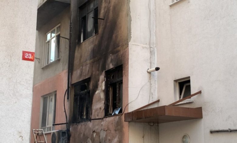 İstanbul'daki 4 katlı binada yangın: 2 kişi dumandan etkilendi