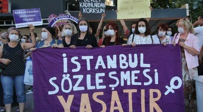'İstanbul Sözleşmesi' davası ertelendi