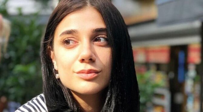 Kadınlardan 'Pınar Gültekin'li savunma 