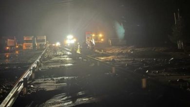 Sivas-Kayseri karayolu sel nedeniyle araç ulaşımına kapandı