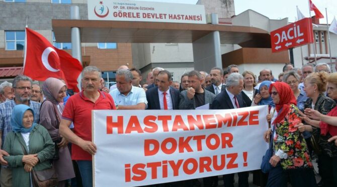 Vatandaşın doktor isyanı: Ekmek paramızı yola veriyoruz