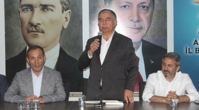 AKP'li İsmet Yılmaz: Türkiye’de ekonomik kriz yoktur