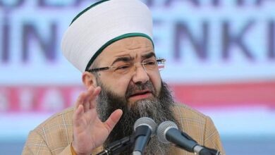 Cübbeli Ahmet, ''Kasetlerini patlatırım '' diyen Saadettin Ustaosmanoğlu hakkında suç duyurusunda bulundu