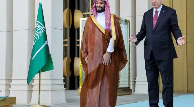 Cumhurbaşkanı Erdoğan, Suudi Prens Selman'la görüştü
