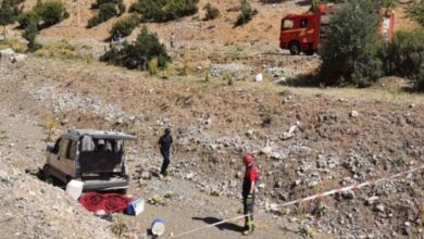 Denizli'de otomobil şarampole devrildi: 2 ölü