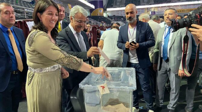 HDP'nin eş başkanları belli oldu