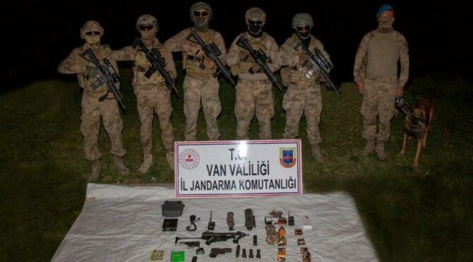 İçişleri: Van'da teröristlere ait silah ve mühimmat ele geçirildi