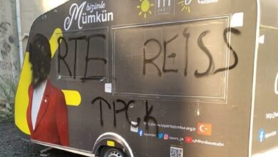 İstanbul'da İYİ Parti karavanına saldırı