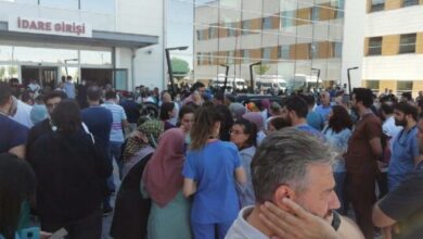 Konya'da doktor Ekrem Karakaya'nın öldürülmesinin ardından sağlıkçılar iş bırakıyor