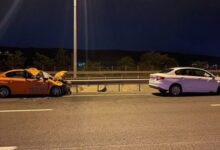 Taksi iki mandaya çarptı: Bir ölü, 2 yaralı