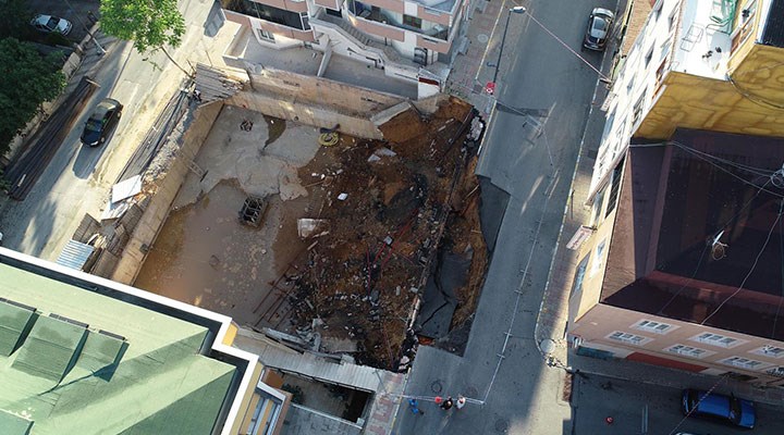 Üsküdar'da inşaatın istinat duvarı çöktü