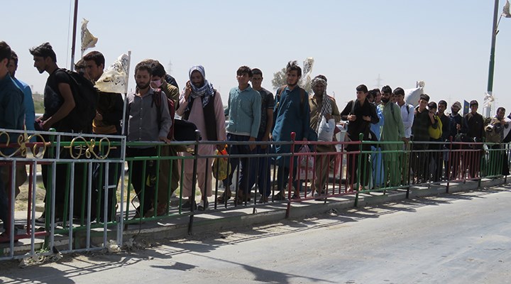 Afgan mülteciler için Taliban Türkiye'ye heyet gönderiyor