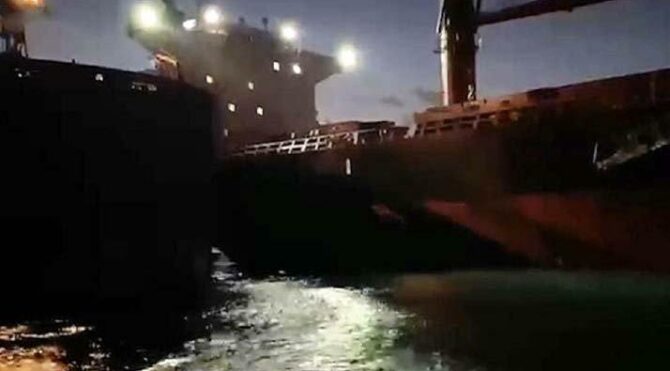 Boğaz'da faciadan dönüldü: 2 gemi çarpıştı, çalışanlar son anda kurtuldu