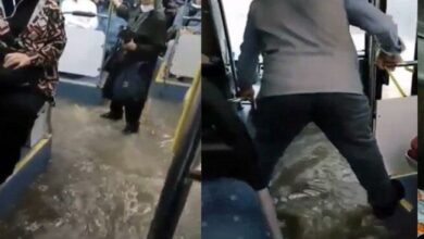 İstanbul'da otobüsü su bastı, yolcular kaçıştı