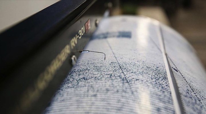 Kuşadası Körfezi'nde korkutan depremler