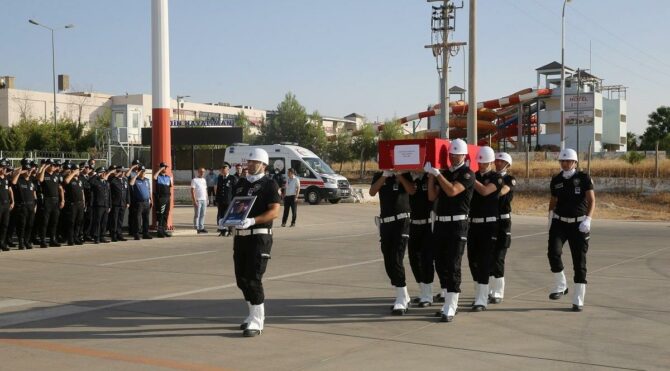 Mardin'deki şehit olan polis Yahya Ergin için tören