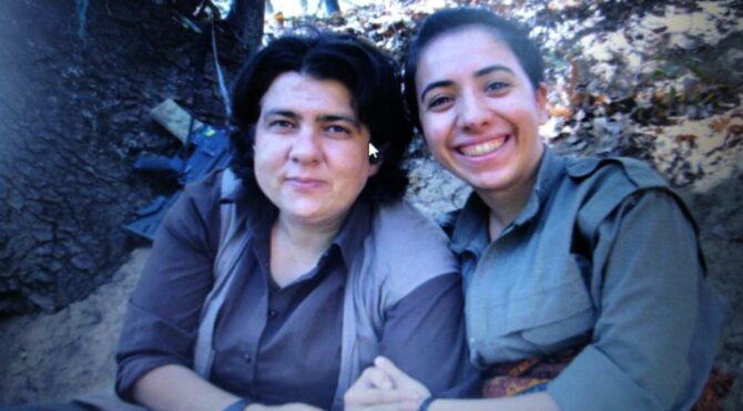PKK'lılarla silahlı fotoğrafı çıkan avukatın cezası onandı