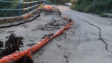 Trabzoun'da yol aşama aşama çöktü