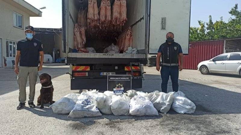 Et yüklü kamyondan 77 kilo uyuşturucu çıktı jurnalci